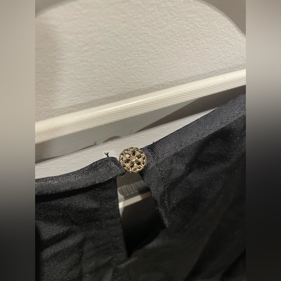 Knox Rose Black Ruffle Dress - Picture 6 of 7